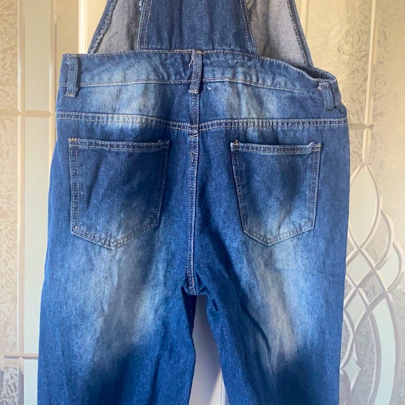 Distressed jean overalls - Picture 4 of 6